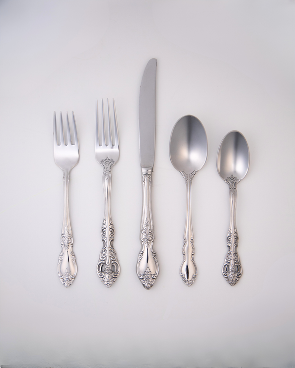 Kingsley | Rent | Silver