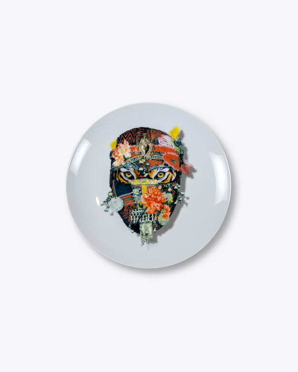 Mister Tiger Salad + Dessert Plate | Rent